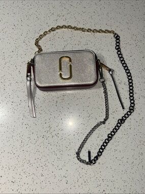 Marc Jacob’s Hot Shot Crossbidy bag silver leather tri color metal chain strap